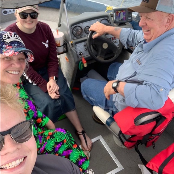 •Meet Your Posher• - Picture 3 of 8